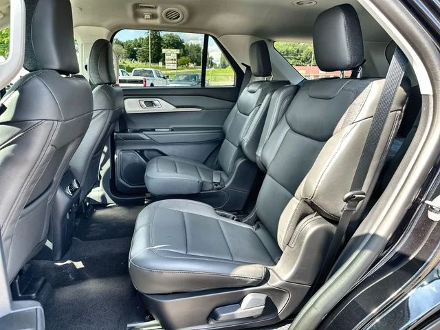 New 2026 Agate Black Metallic Ford Active image 26