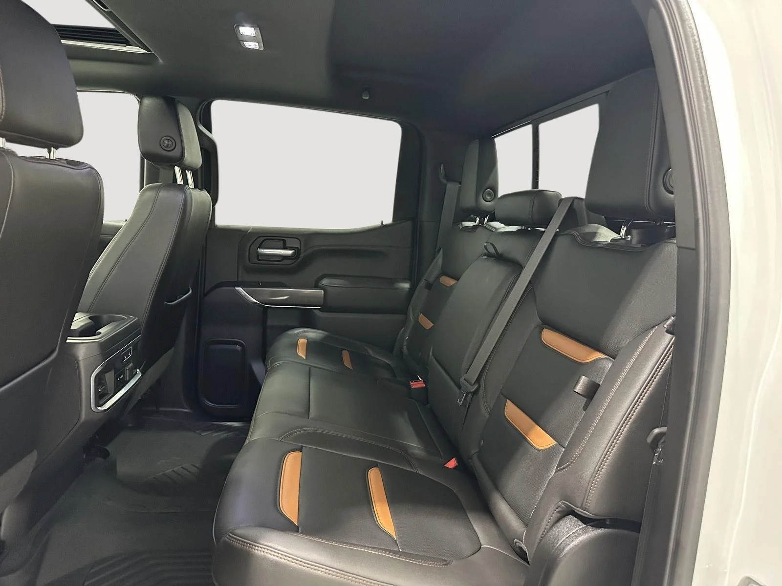 Used 2021 SUMMIT WHITE GMC AT4 image 25