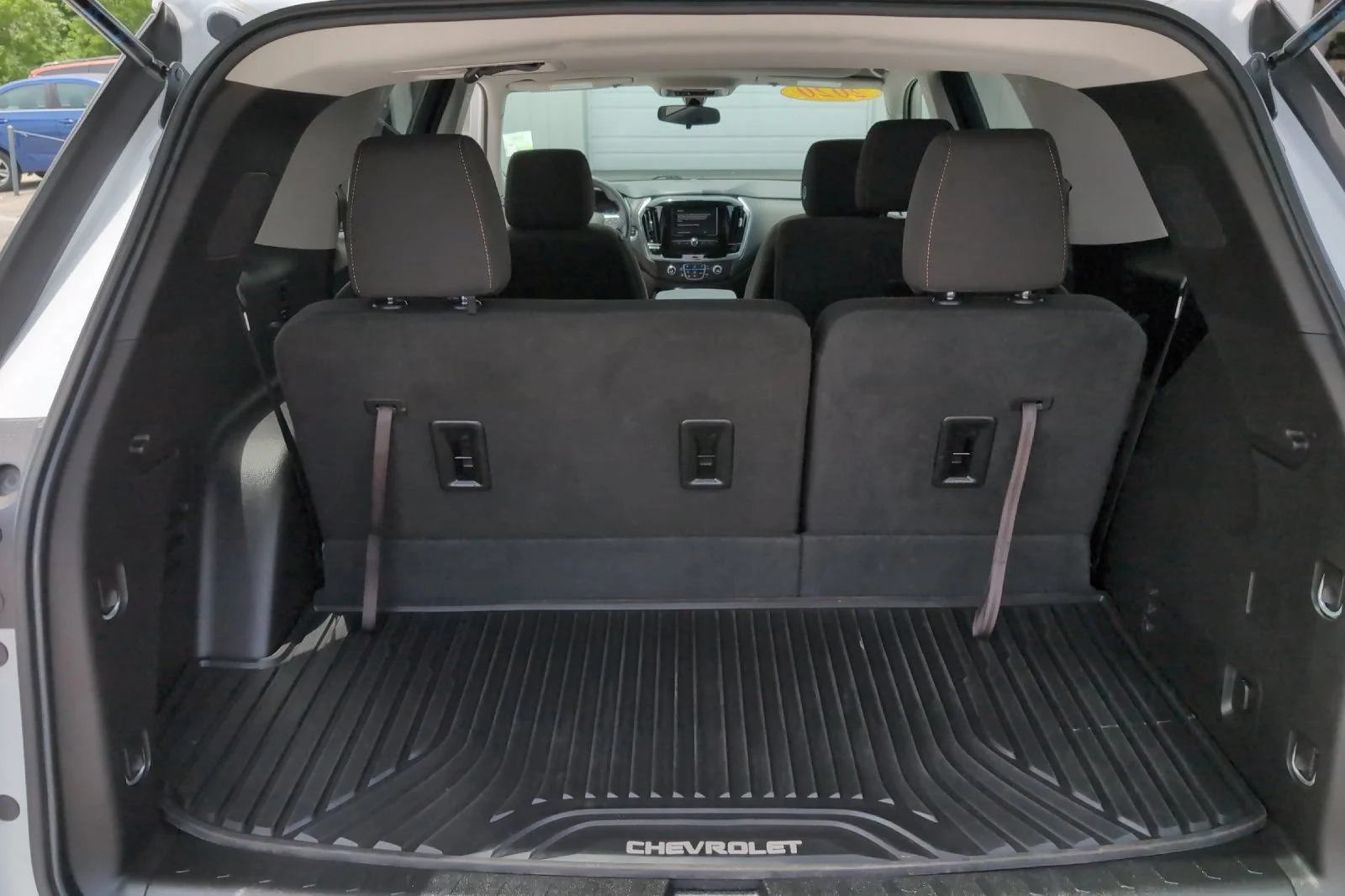 Used 2020 SUMMIT WHITE Chevrolet LS image 17