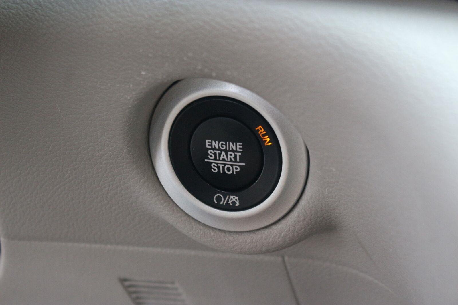 Used 2024 Silver Chrysler Touring L image 27