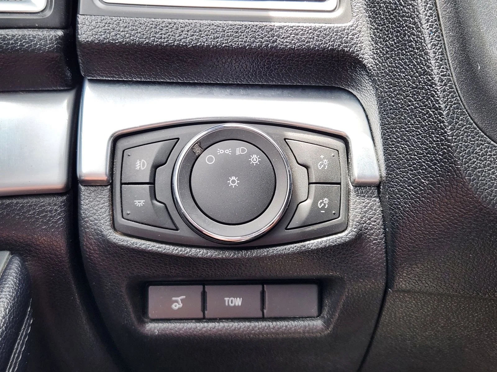Used 2018 Black Ford Sport image 22