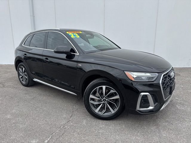 Used 2023 Audi Q5 Premium with VIN WA1GAAFY9P2077294 for sale in Kansas City