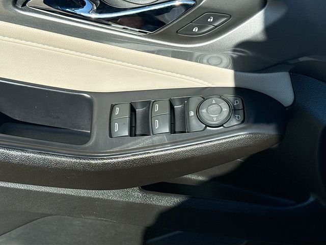 Used 2022 White Chevrolet LS image 17
