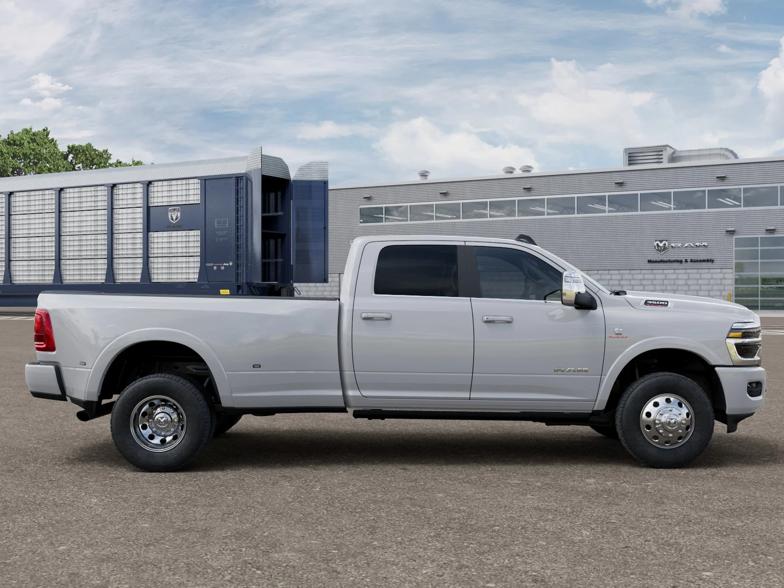 New 2026 Bright White Clear-Coat Exterior Paint RAM Longhorn image 12