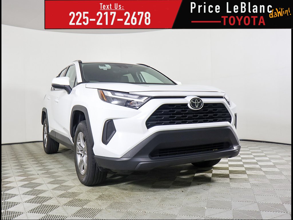 Used 2025 Ice Cap Toyota XLE image 1