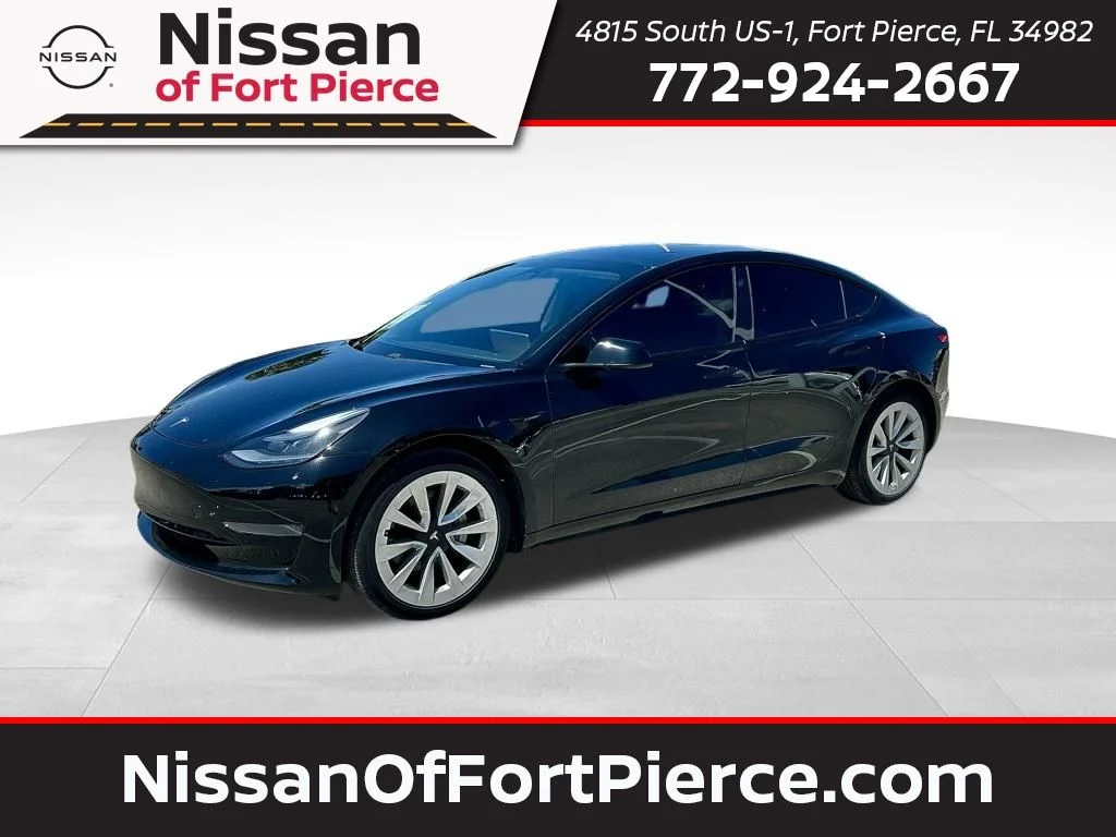 2021 Tesla Model 3 Standard Range Plus's photo