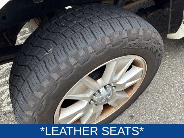 Used 2012 White Ford Lariat image 6