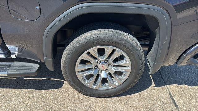 Used 2024 Silver GMC Denali image 9