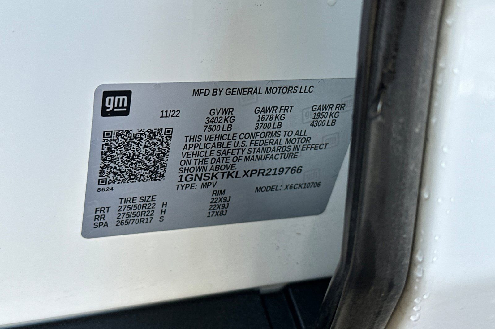 Used 2023 Summit White Chevrolet High Country image 38