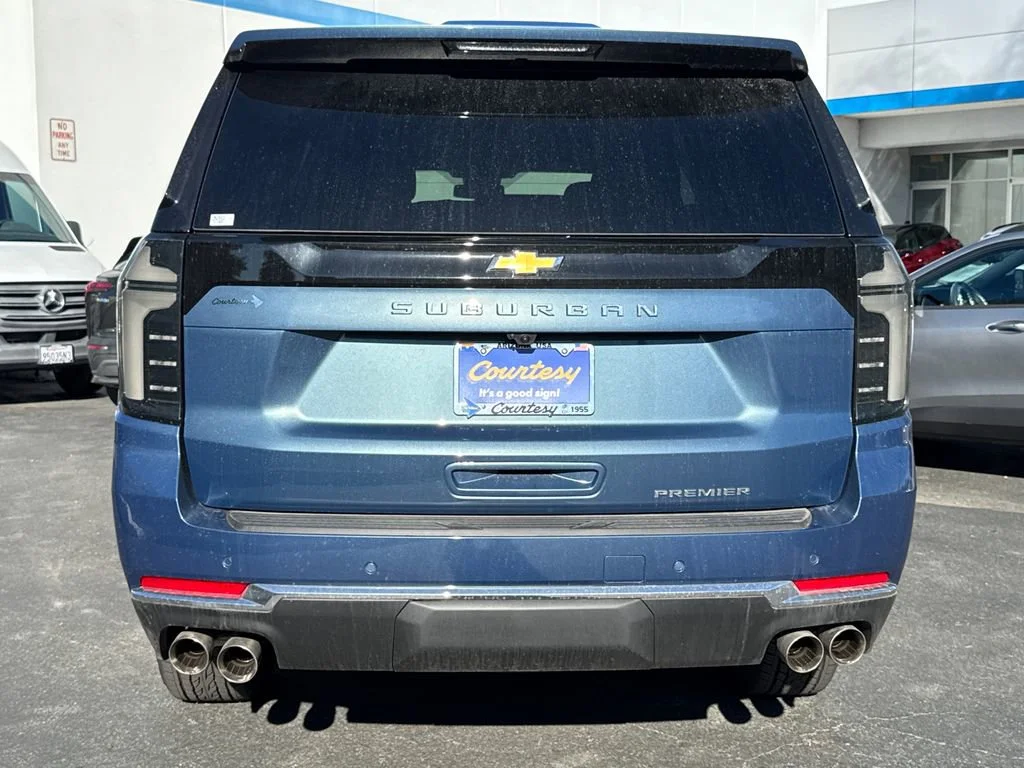 2026 Chevrolet Suburban Premier - Photo 8