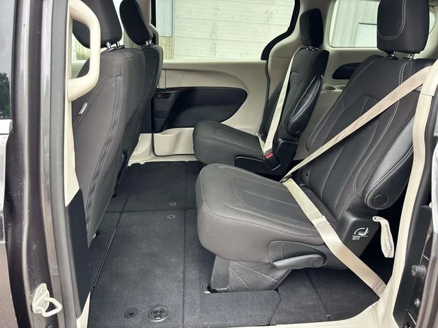 Used 2023 Gray Chrysler LX image 15