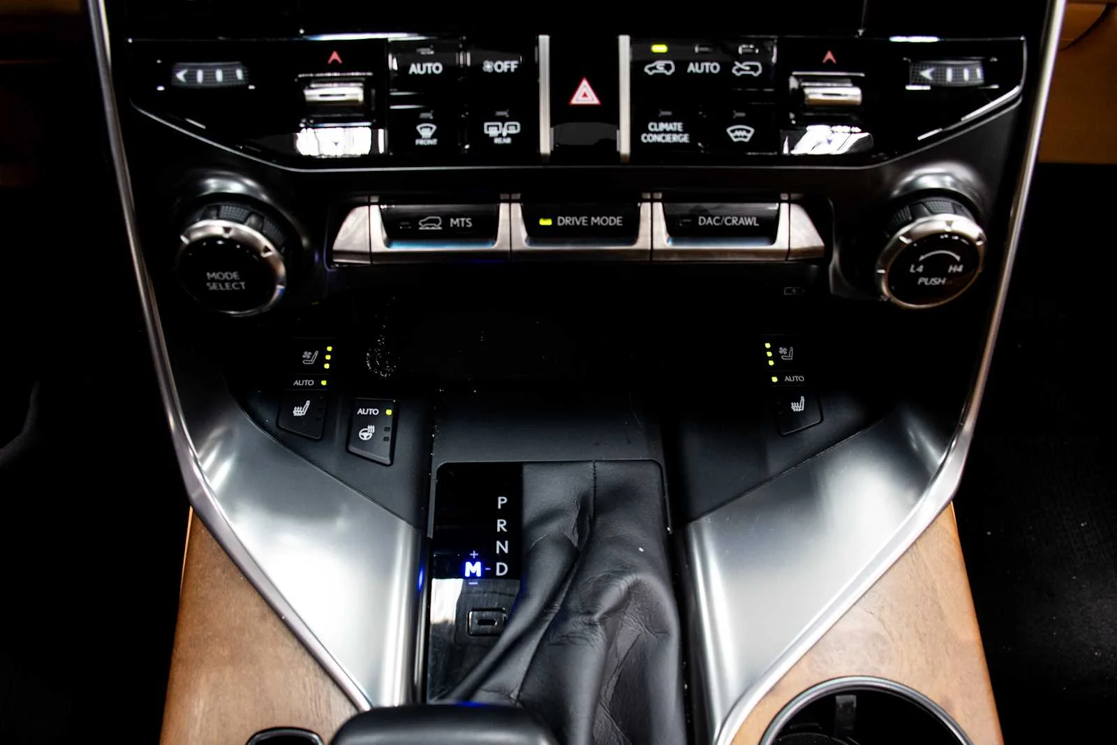 Used 2024 Eminent White Pearl Lexus Luxury image 23