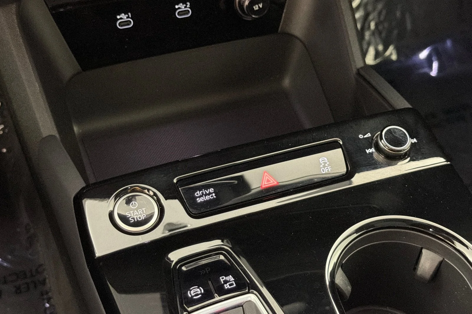 New 2025 Typhoon Gray Metallic Audi Premium quattro image 19