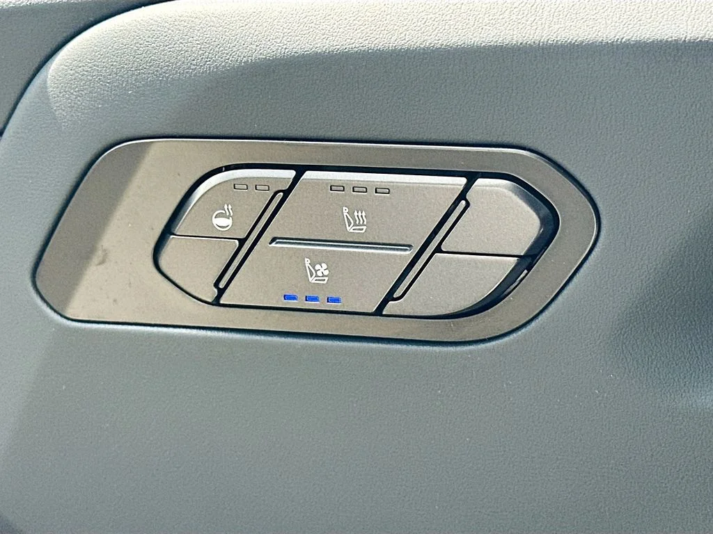 New 2027 Glacial White Pearl Kia X-Line EX image 20