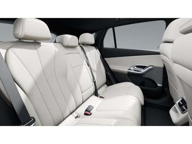New 2027 Polar White Mercedes-Benz GLC 400 image 6