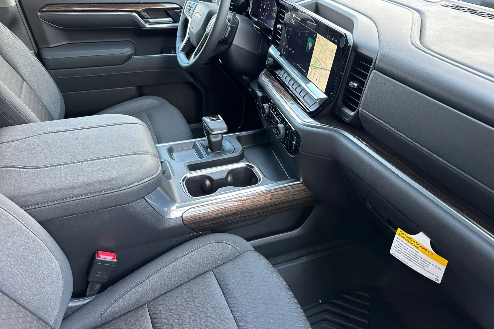 2026 Chevrolet Silverado 1500 LT view 14