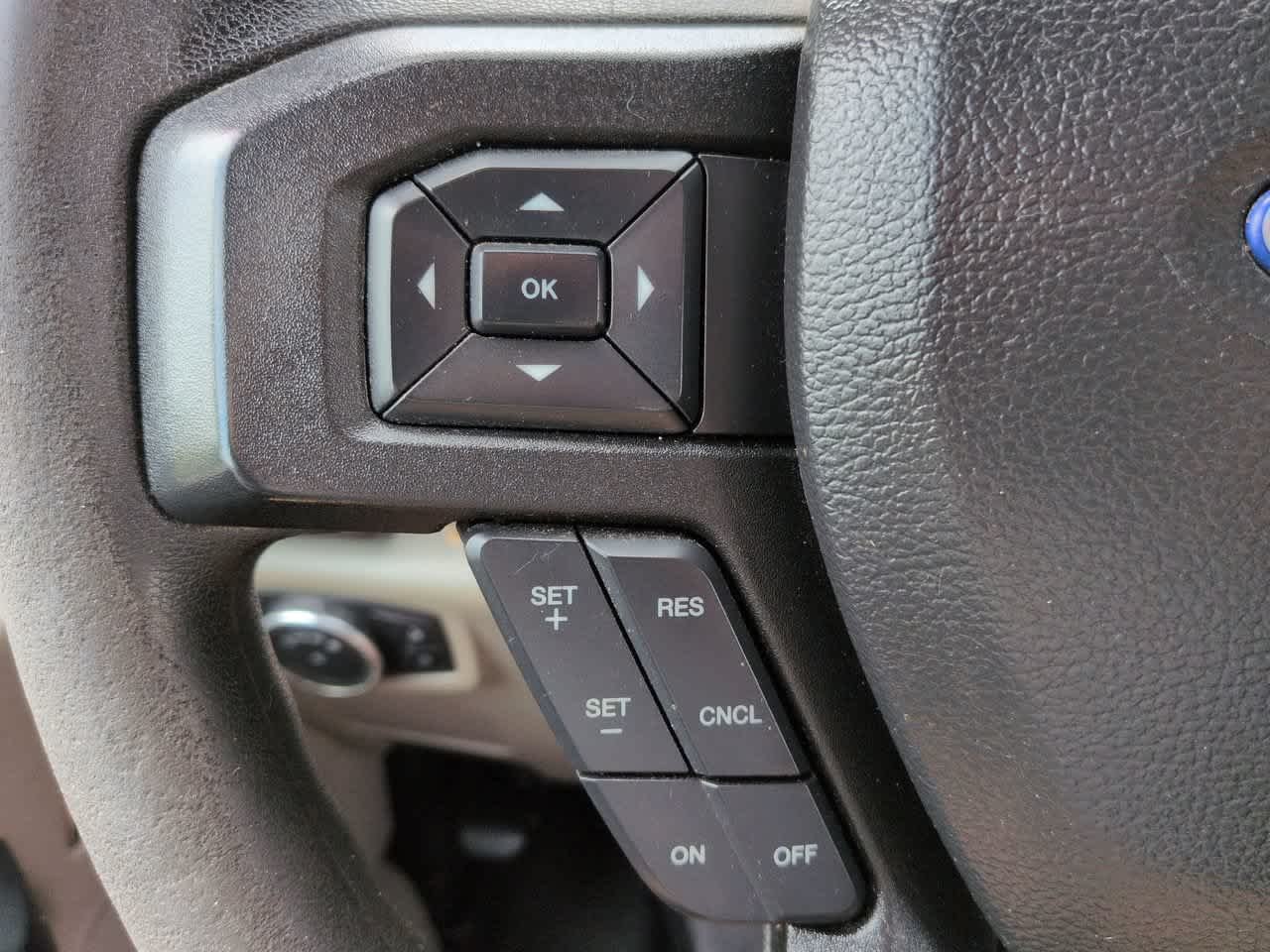 Used 2019 Oxford White Ford XL image 23