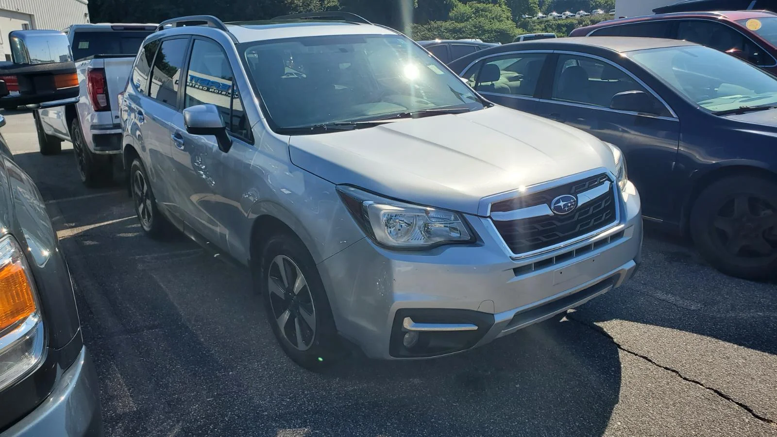 Used 2018 Ice Silver Metallic Subaru Premium image 2