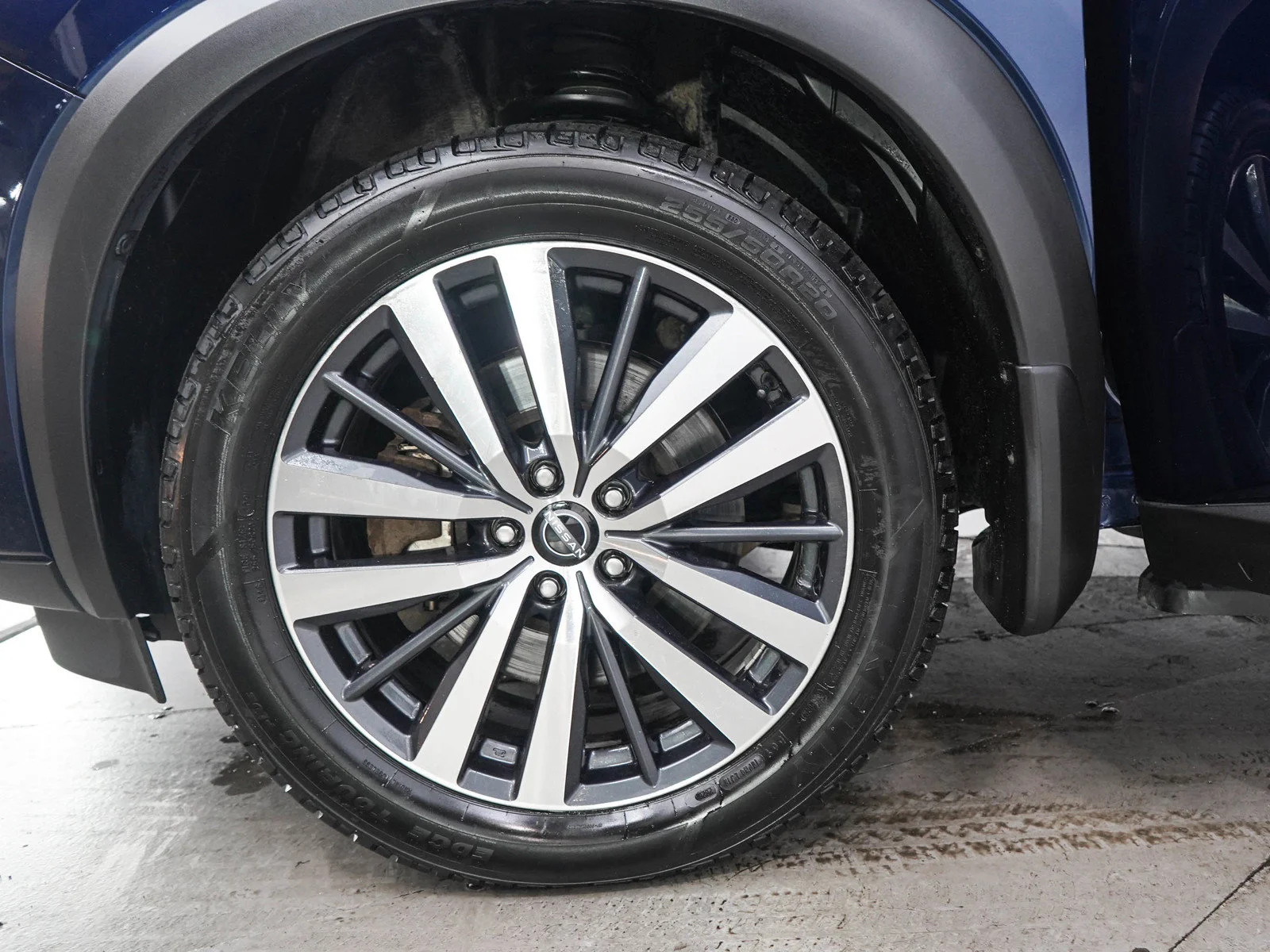 Used 2022 Deep Ocean Blue Pearl Nissan Platinum image 31