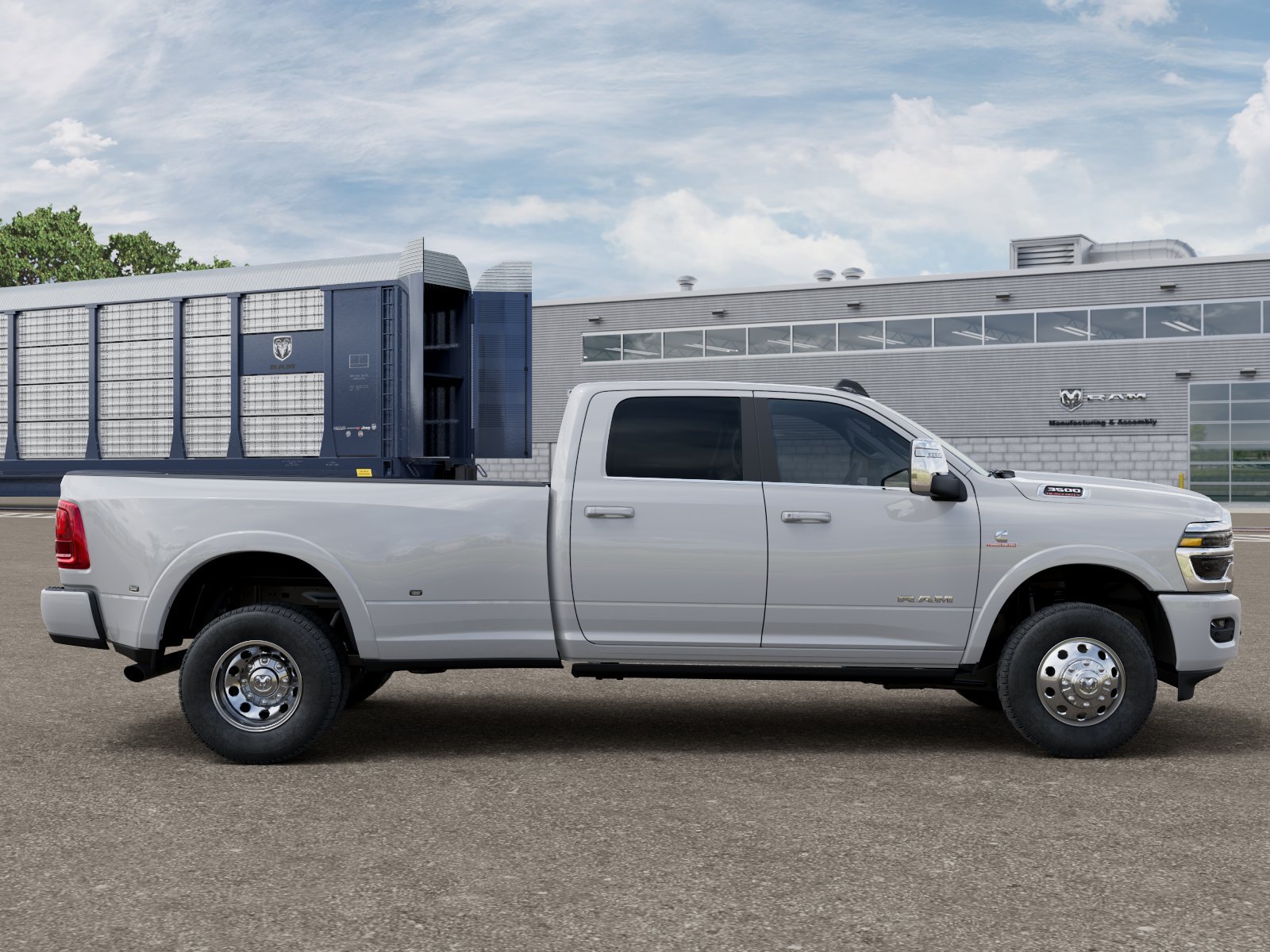 New 2026 Bright White Clear-Coat Exterior Paint RAM Longhorn image 12