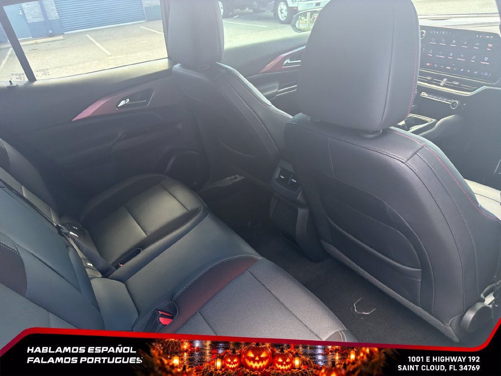 Used 2024 Summit White Chevrolet 2RS image 27