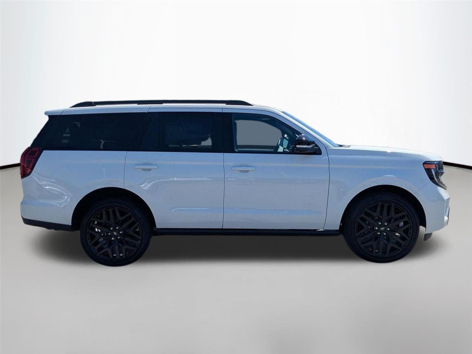 New 2026 Star White Metallic Tri-Coat Ford Platinum® image 4