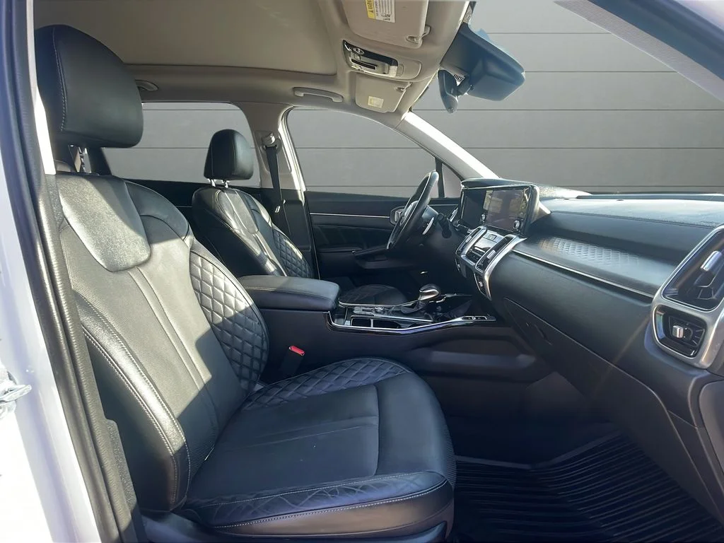 Certified Used 2021 White Kia SX-Prestige image 15