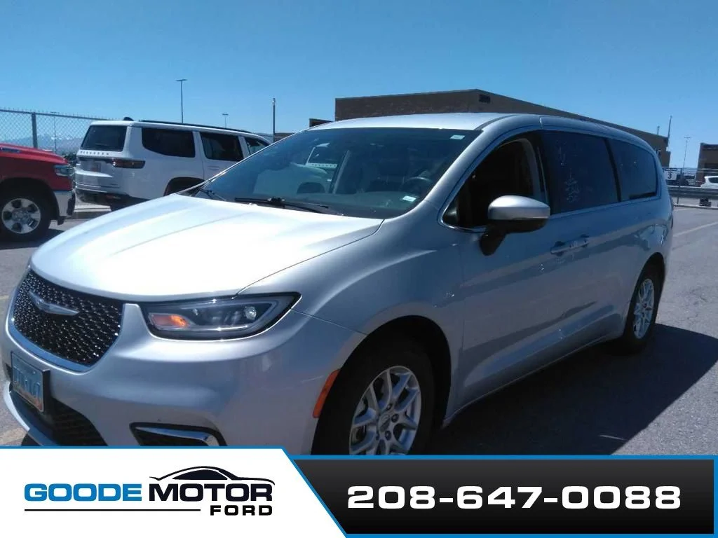 Vehicle Image 2