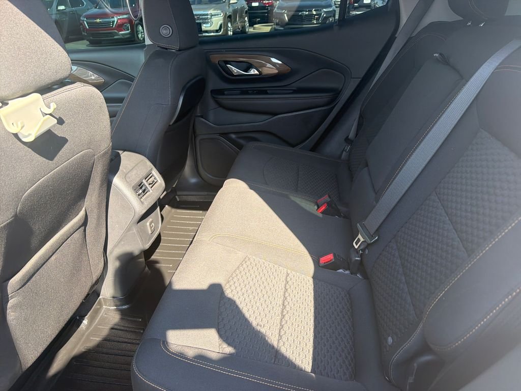 Used 2021 Silver GMC SLE image 14