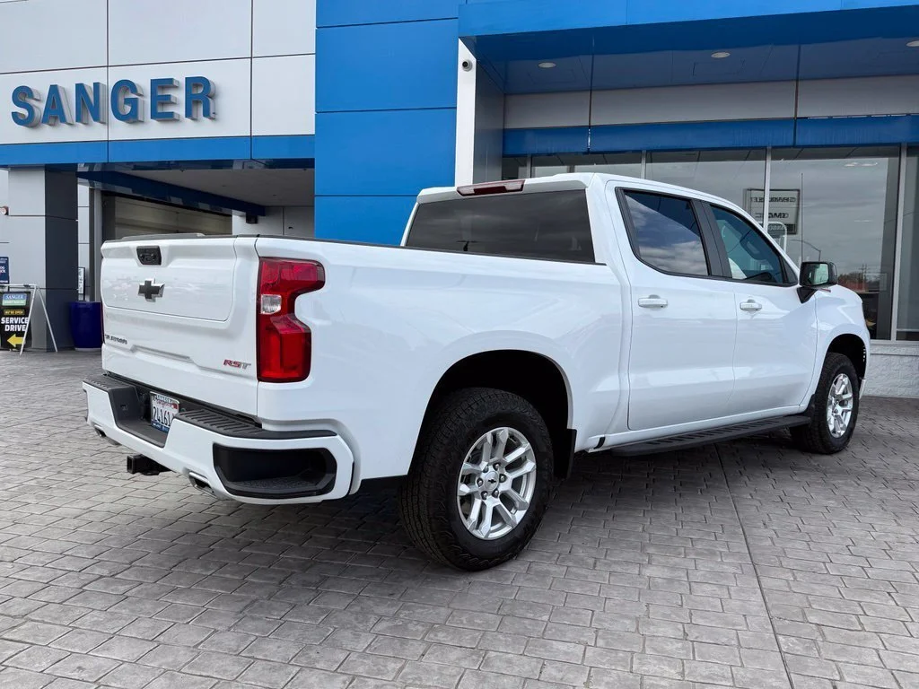 Used 2026 Summit White Chevrolet RST image 10