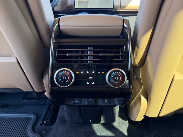 New 2027 Ostuni Pearl White Land Rover SE image 19