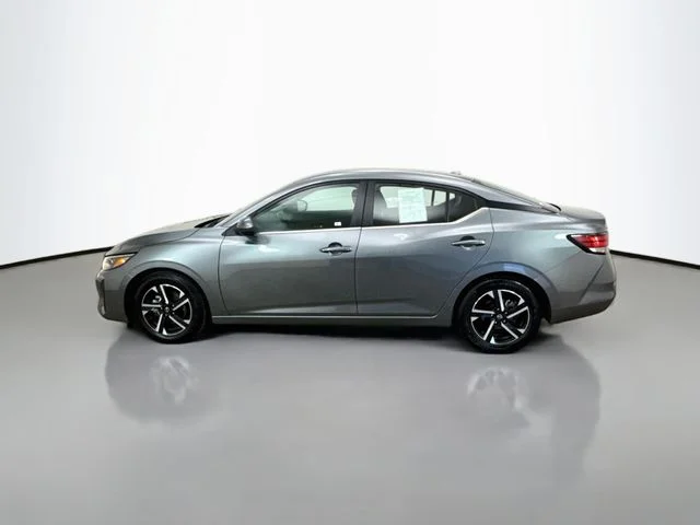 Used 2024 Gray Nissan SV image 4