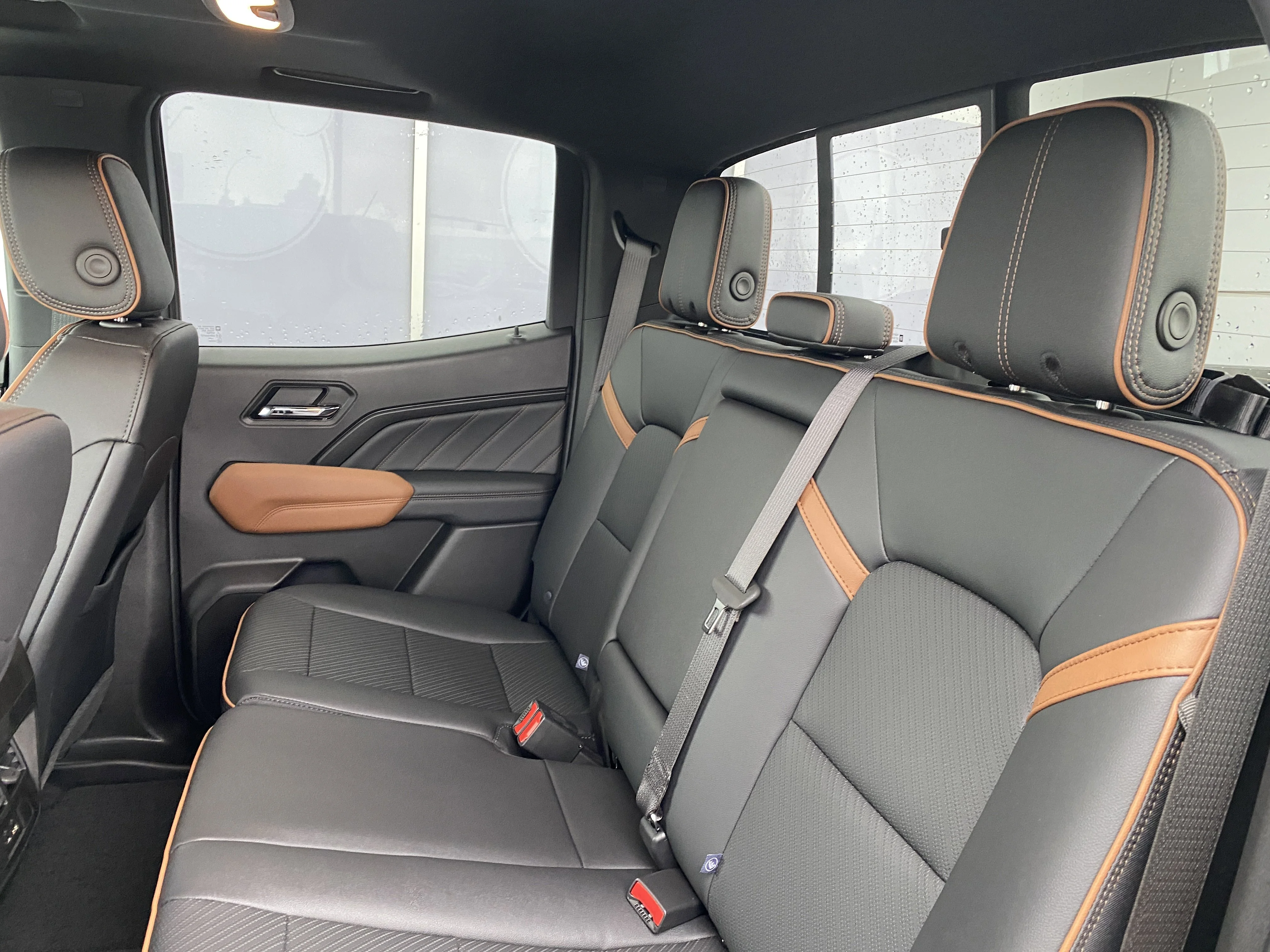 New 2026 ONYX BLACK GMC 4WD AT4 image 28