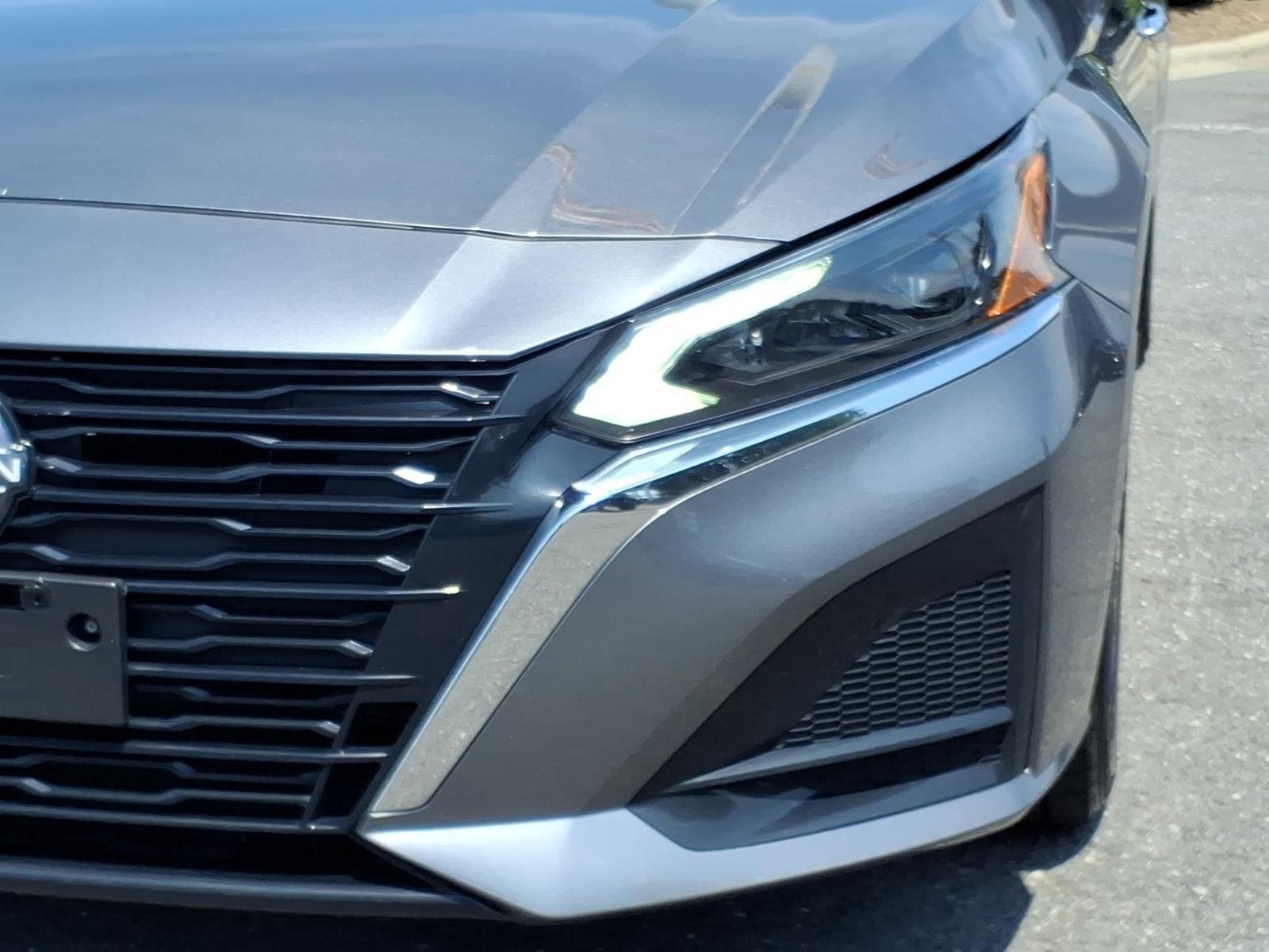 Used 2024 Gun Metallic Nissan 2.5 SV image 14