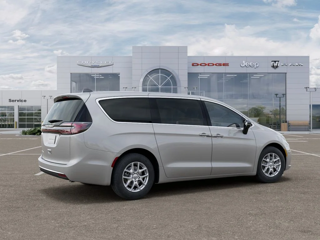 New 2026 Silver Mist Clear-Coat Exterior Paint Chrysler Select image 4