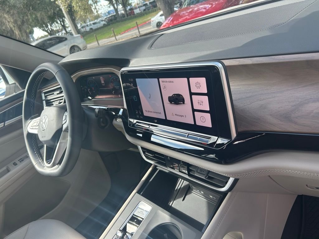 New 2026 Silver Volkswagen SE w/Technology image 33