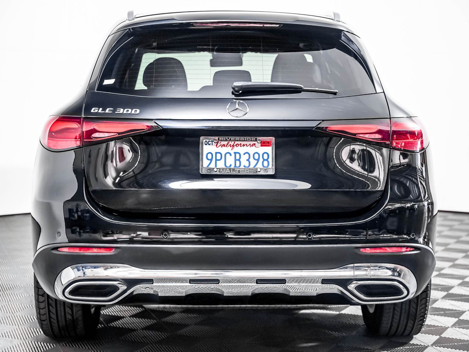 Certified Used 2025 Black Mercedes-Benz GLC 300 image 11
