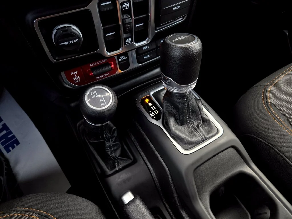 Used 2024 Gray Jeep Mojave image 22