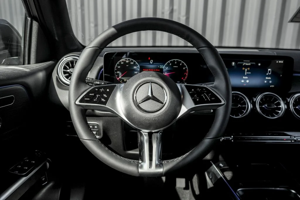 New 2026 Mountain Grey Metallic Mercedes-Benz GLB 250 image 18