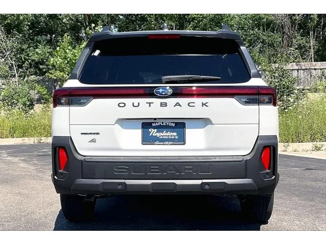 New 2026 CRYSTAL WHITE PEARL Subaru Limited image 18