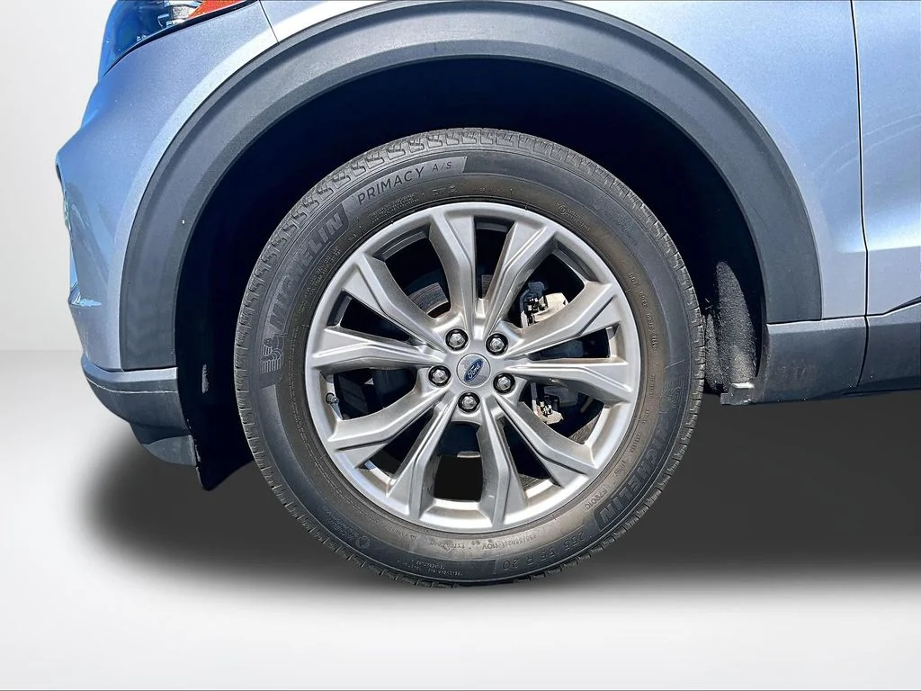 Used 2021 Silver Ford XLT image 9
