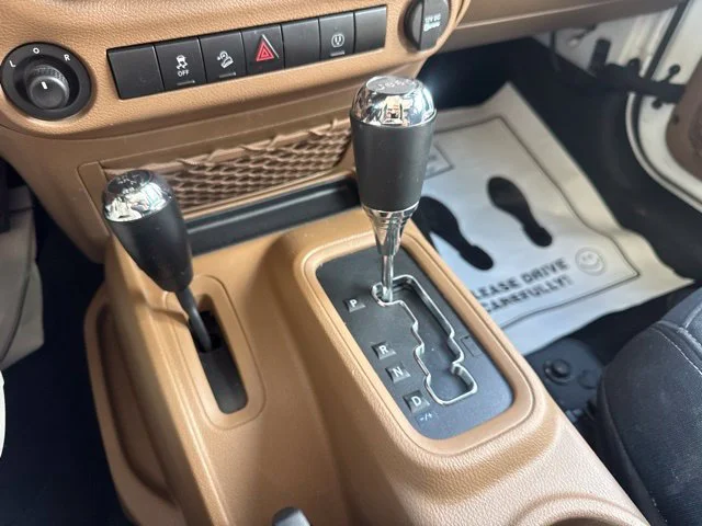 Used 2018 White Jeep Unlimited Sahara image 21