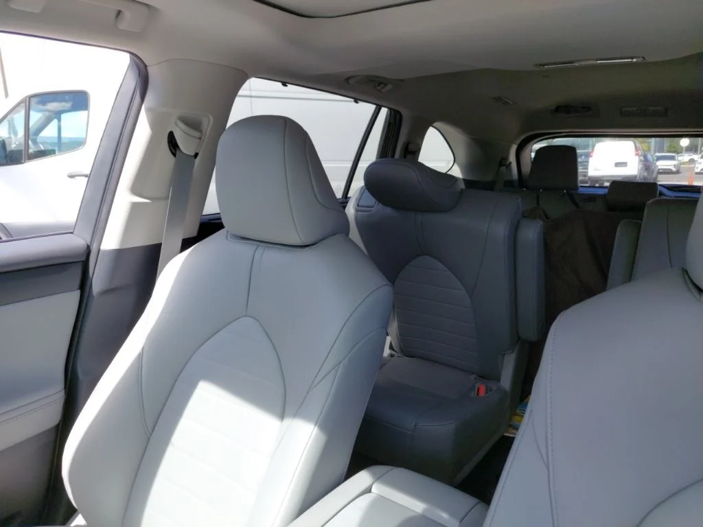 Used 2026 Midnight Black Metallic Toyota XLE image 5