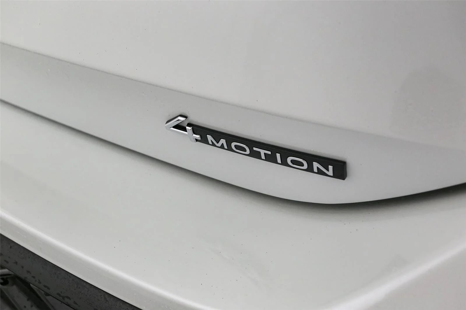 New 2026 Opal White Pearl Volkswagen SE R-Line Black image 12