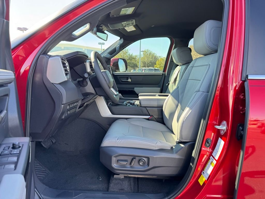 2026 Toyota Tundra Limited - Photo 14