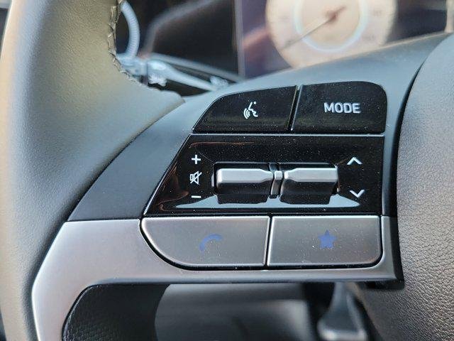 2025 Hyundai Elantra SEL - Photo 5