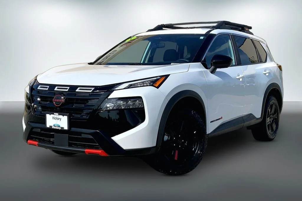 Used 2026 Nissan Rogue Rock Creek with VIN 5N1BT3BB1TC848970 for sale in Kansas City