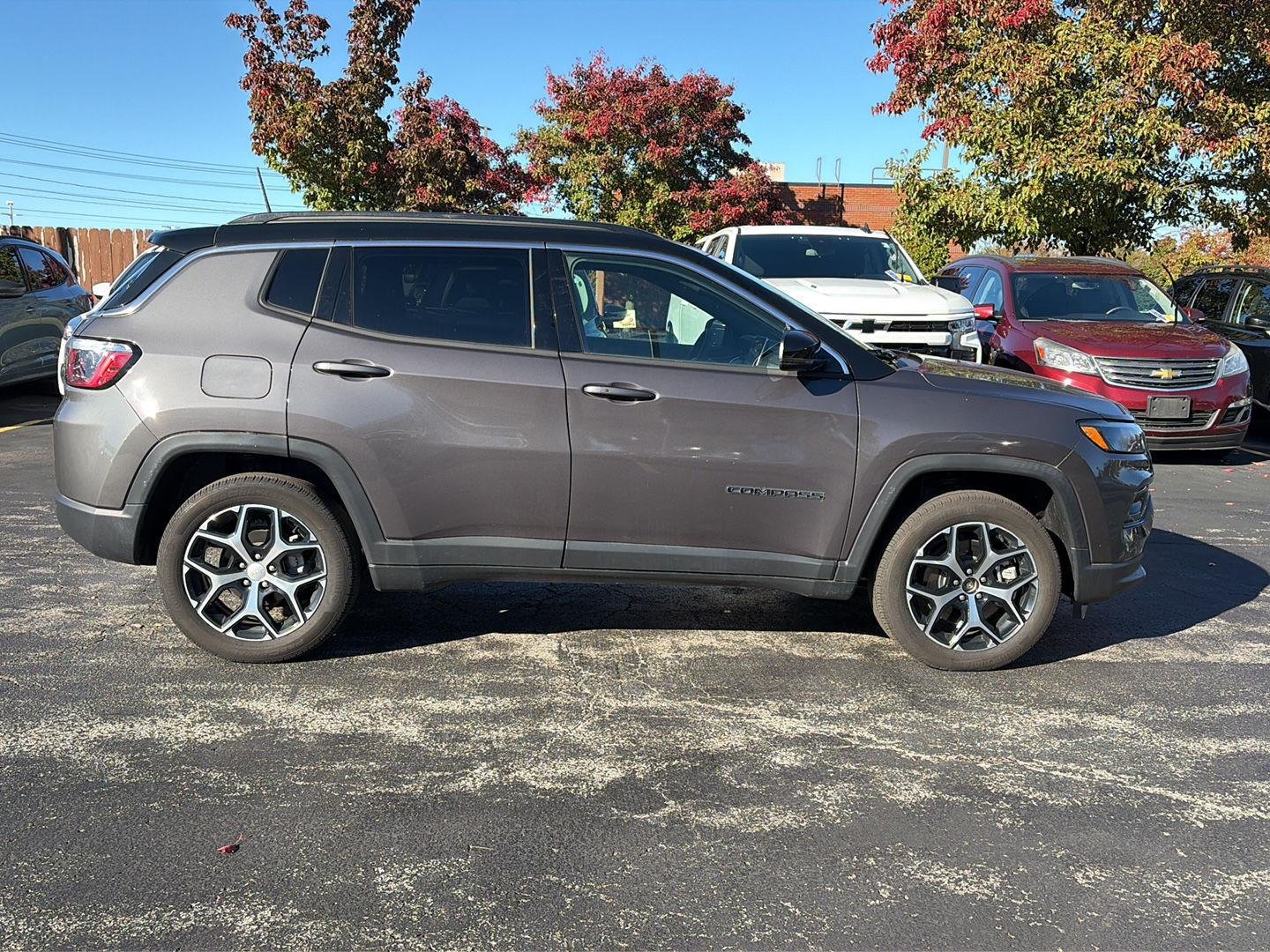 Used 2024 Baltic Gray Metallic Clearcoat Jeep Limited image 7