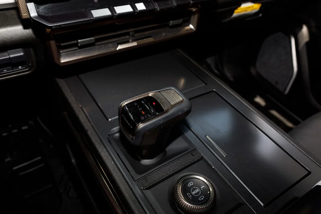 Used 2025 Black GMC 2X image 34