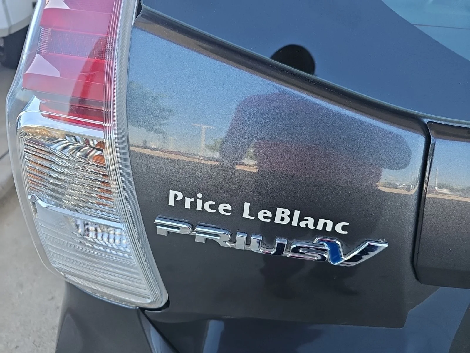 Used 2016 Gray Toyota Five image 12